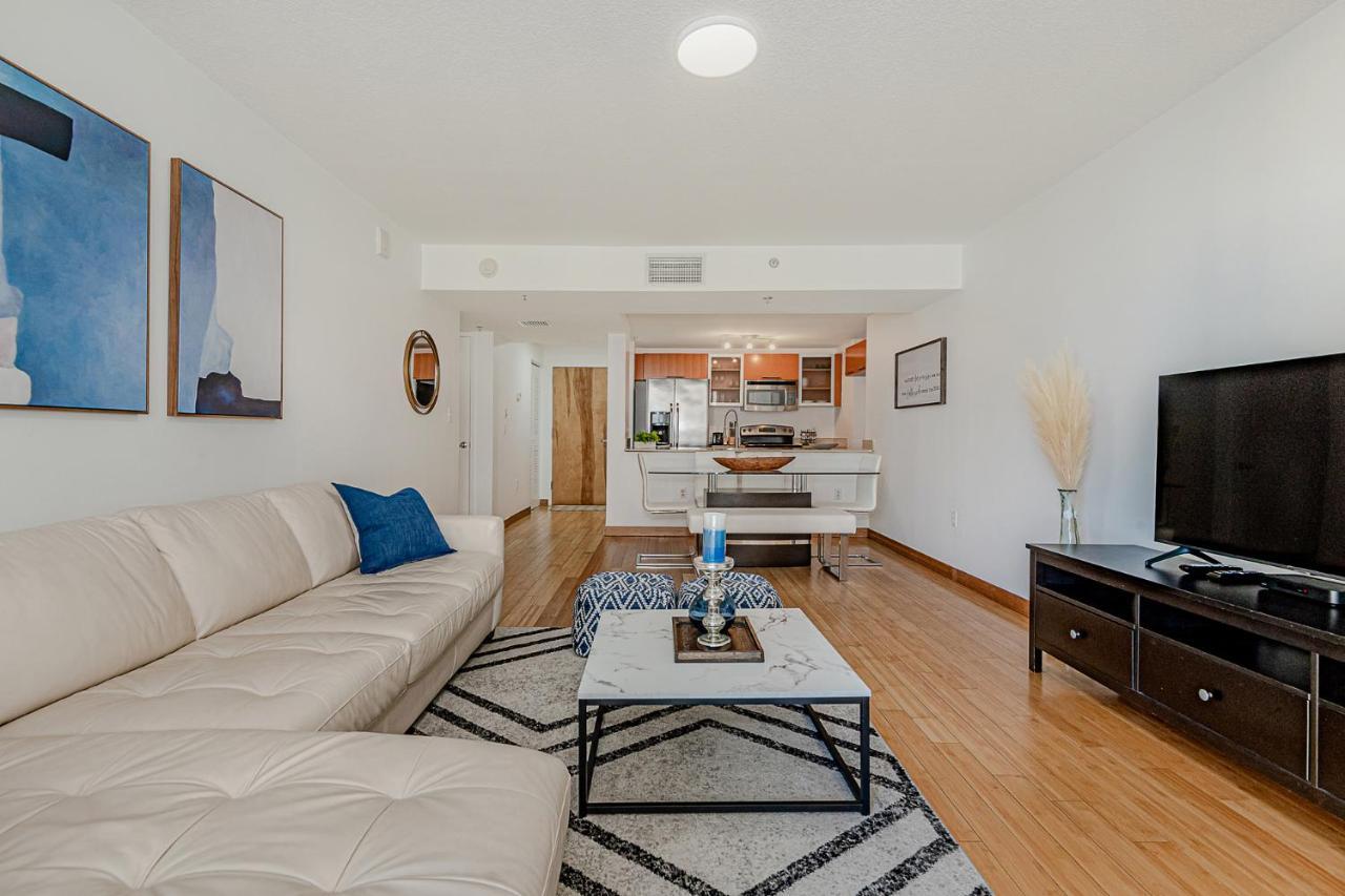 Lovely Condo With City & Ocean Views. Sleep Up To 6 People! Miami Kültér fotó