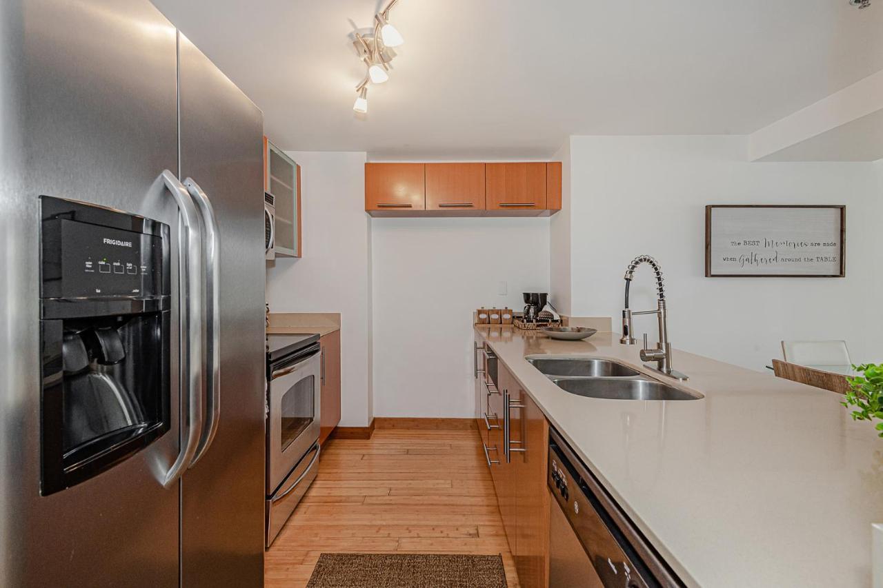 Lovely Condo With City & Ocean Views. Sleep Up To 6 People! Miami Kültér fotó